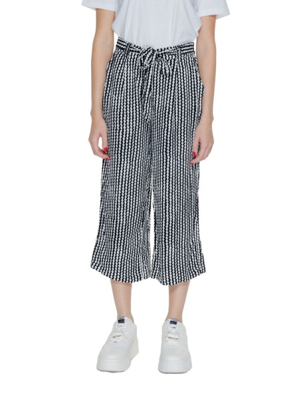 Only Black Viscose Cropped Pant