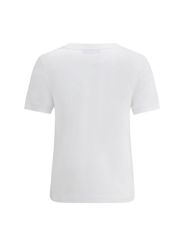 Plain white luxury T-shirt for men and women, high-quality casual apparel, comfortable fit, perfect for everyday wear.
