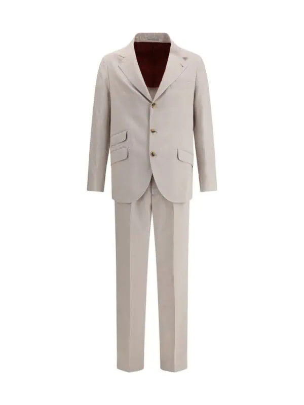 Luxurious men's beige suit with tailored blazer and classic trousers, perfect for formal occasions or business events. Elegant, stylish, and high-quality for a sophisticated look.