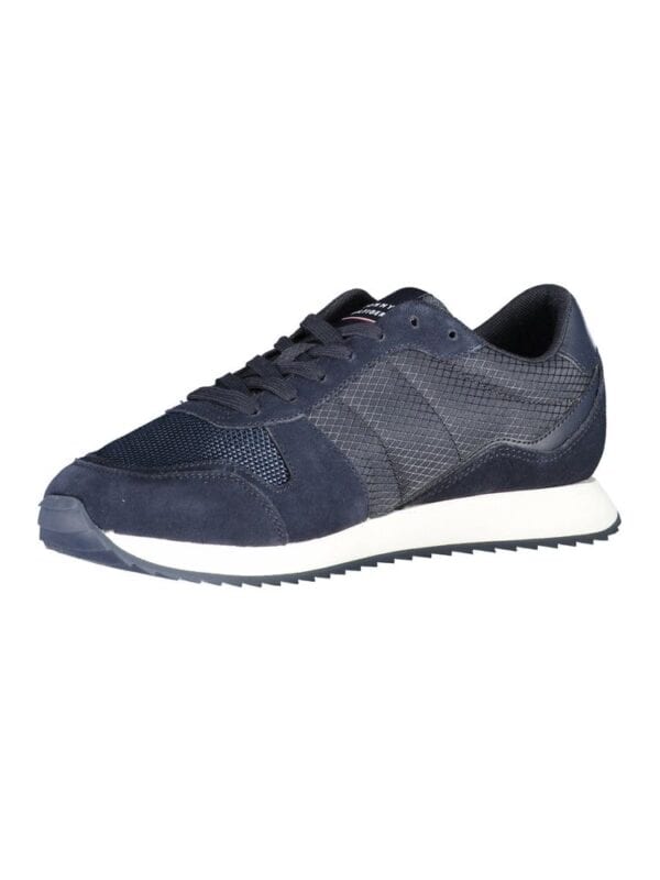 Men's navy athletic sneakers with mesh and suede detailing for casual wear and comfort.