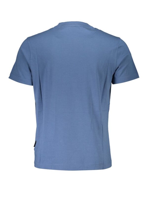 Blue men's t-shirt, casual streetwear, lightweight comfortable fabric, versatile for everyday wear.