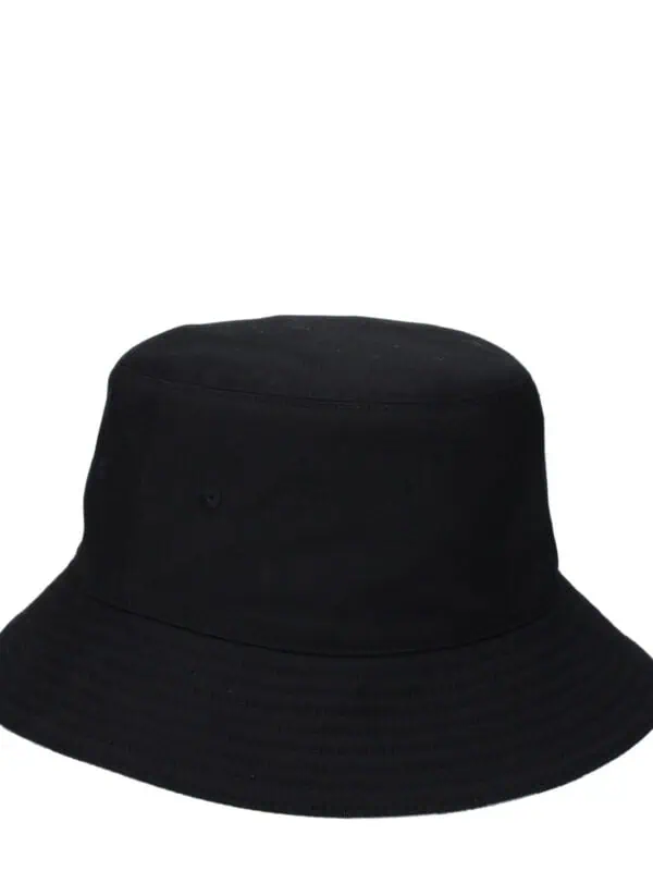 Classic black bucket hat made of durable fabric, stylish accessory for sun protection and casual wear. Perfect for outdoor activities and streetwear fashion. Unisex design, lightweight and comfortable.