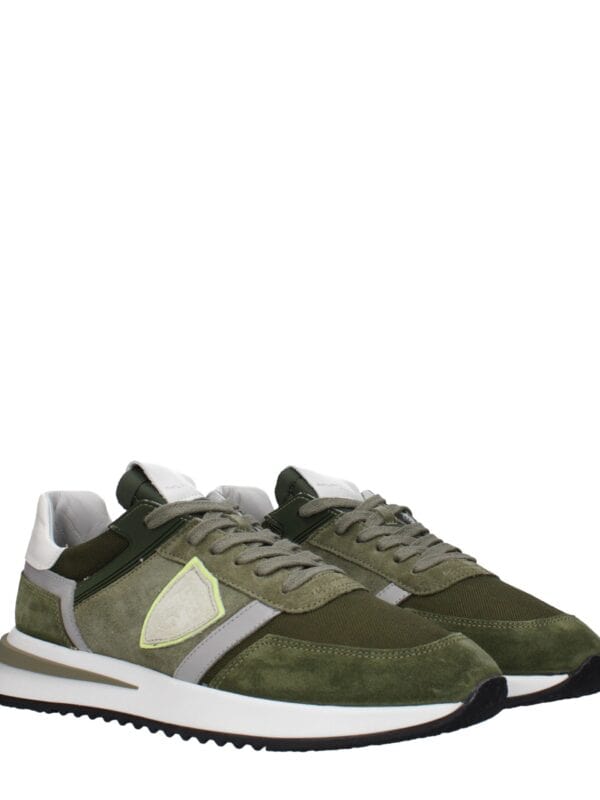 Comfortable men's olive green and beige sneakers with white accents, stylish design, and cushioned soles for casual wear. Perfect for everyday fashion and outdoor activities.