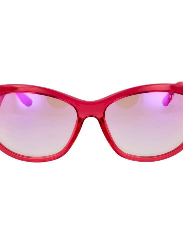 Retro Pink Sunglasses with Mirrored Lenses for Women and Men.