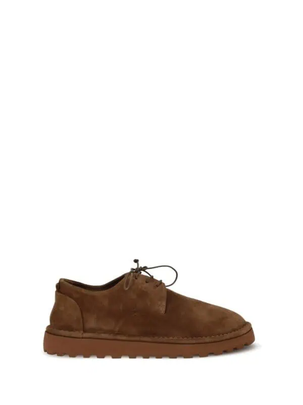 Men's leather casual beige sneakers with durable sole and comfortable fit for everyday wear.
