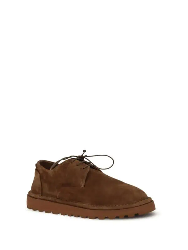 Brown suede men's casual lace-up shoes with rugged rubber soles, stylish and comfortable for everyday wear.