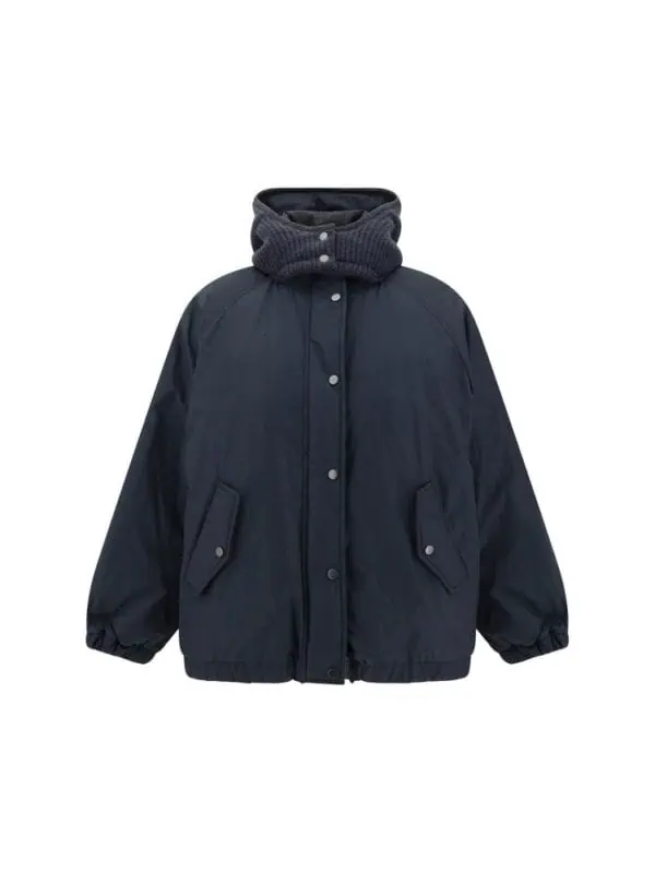 Light navy winter jacket with quilted lining and large front pockets, featuring a cozy detachable collar and adjustable cuffs for warmth and style. Perfect for cold weather.
